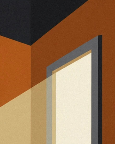 Le rectangle de lumière crème qui s'ouvre dans le mur orange de la cabine