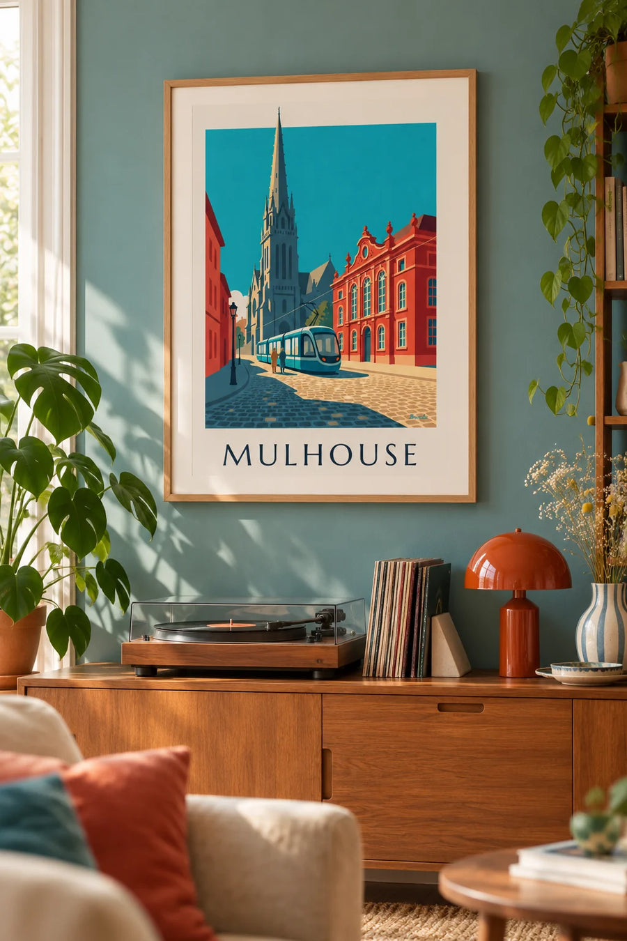 Affiche tramway et hôtel de ville de Mulhouse, place de la Réunion : encadrée au mur