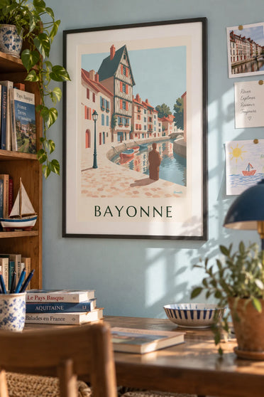 Affiche quais colorés du Petit Bayonne au bord de la Nive : encadrée au mur