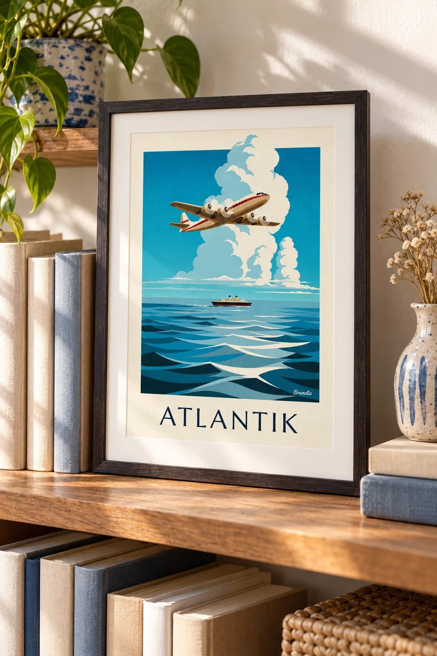 Plakát čtyřmotorové letadlo nad Atlantikem: malý formát A4 v rámu