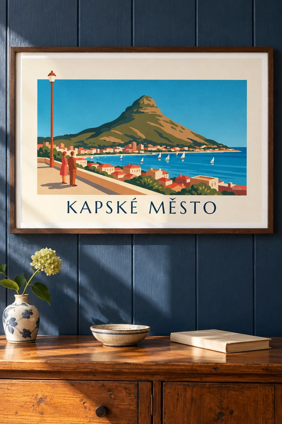 Plakát Kapské Město, Lion's Head a zátoka s plachetnicemi z promenády: zarámovaný na zdi