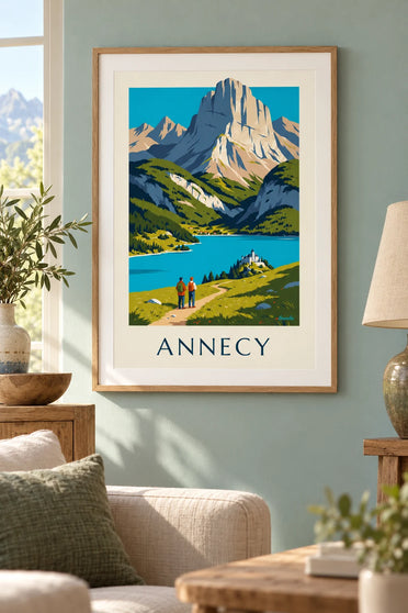 Plakát túry nad jezerem Annecy: v rámu na zdi